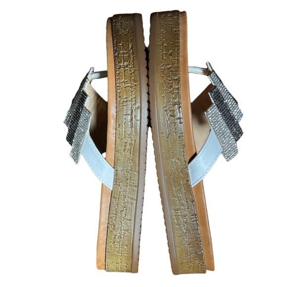 Nature Breeze Jeweled Thong Sandal Size 7.5 NWOT - Picture 4 of 9